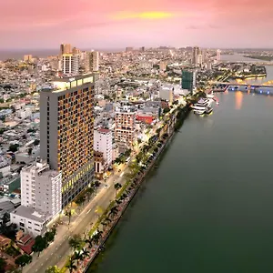 Wink Icon Riverside - Luxury - 24hrs & Rooftop Pool Bar 호텔 다낭